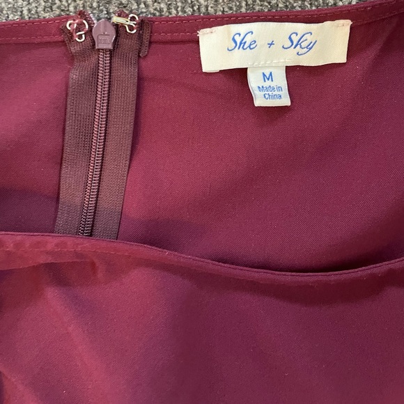 Maroon cap-sleeve front tie blouse - Picture 5 of 5